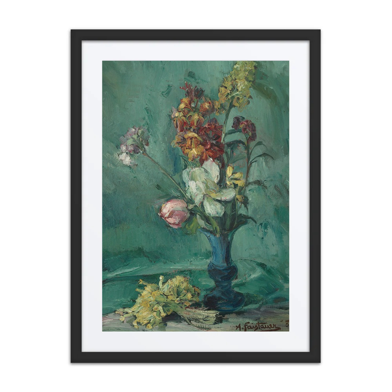 Blumen in Blauer Vase Und Schlüsselblumenstrauß