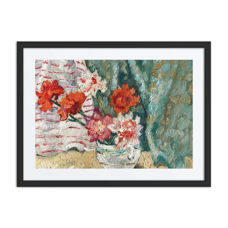 Bouquet Devant une Tenture Verte