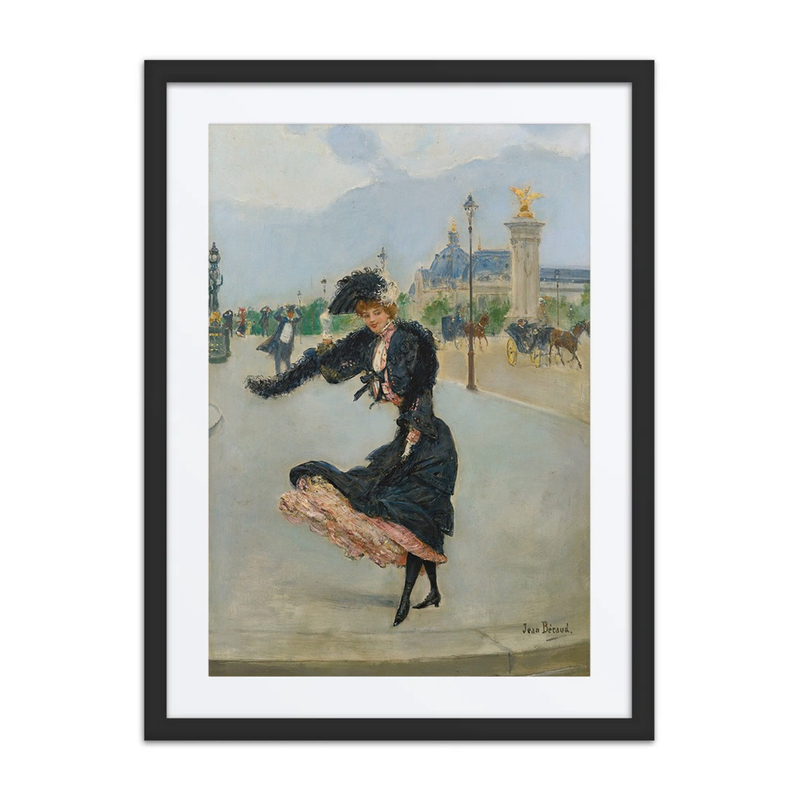 Elegante Devant le Grand Palais sur le Pont Alexandre III