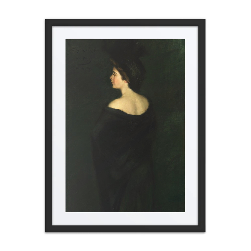 Laura in Blacks